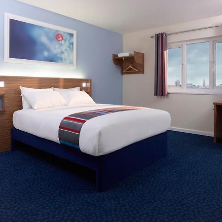 Travelodge London Richmond Central מראה חיצוני תמונה