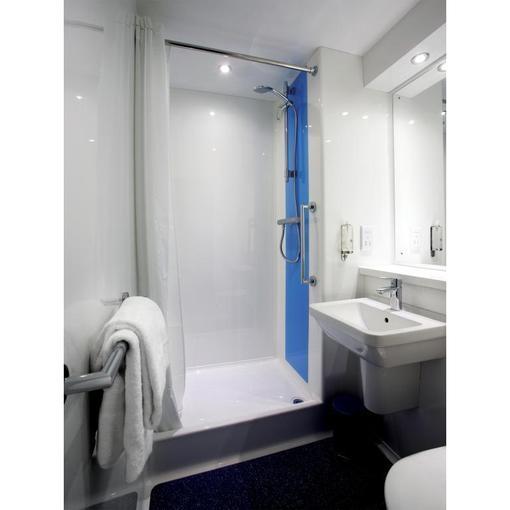Travelodge London Richmond Central מראה חיצוני תמונה
