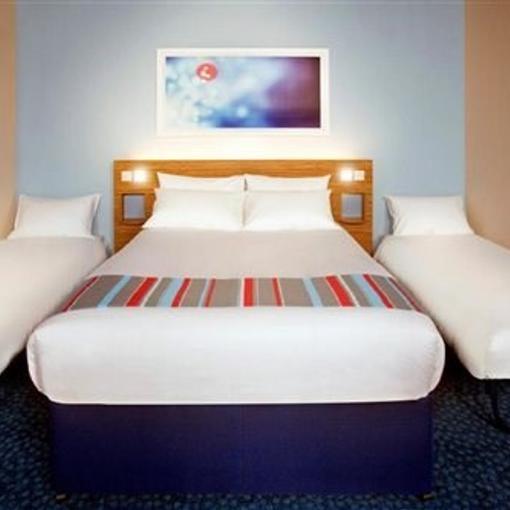 Travelodge London Richmond Central מראה חיצוני תמונה