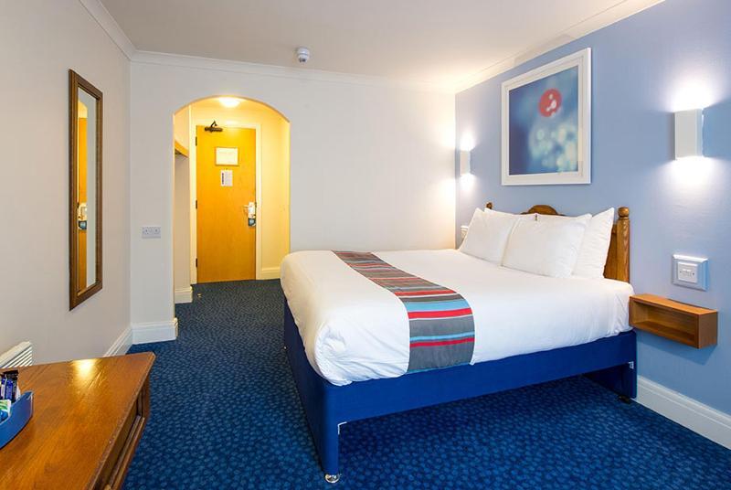 Travelodge London Richmond Central מראה חיצוני תמונה