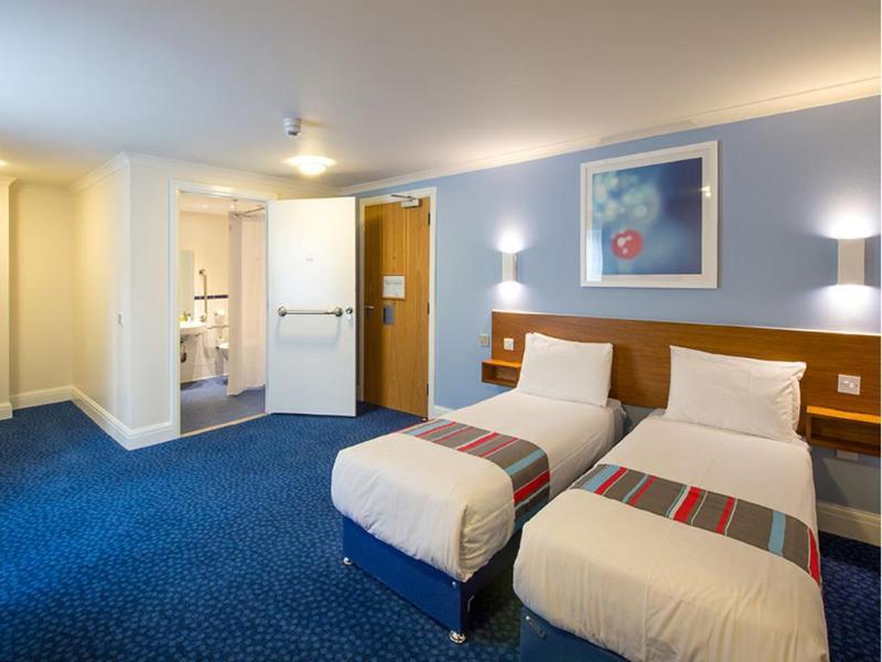 Travelodge London Richmond Central מראה חיצוני תמונה